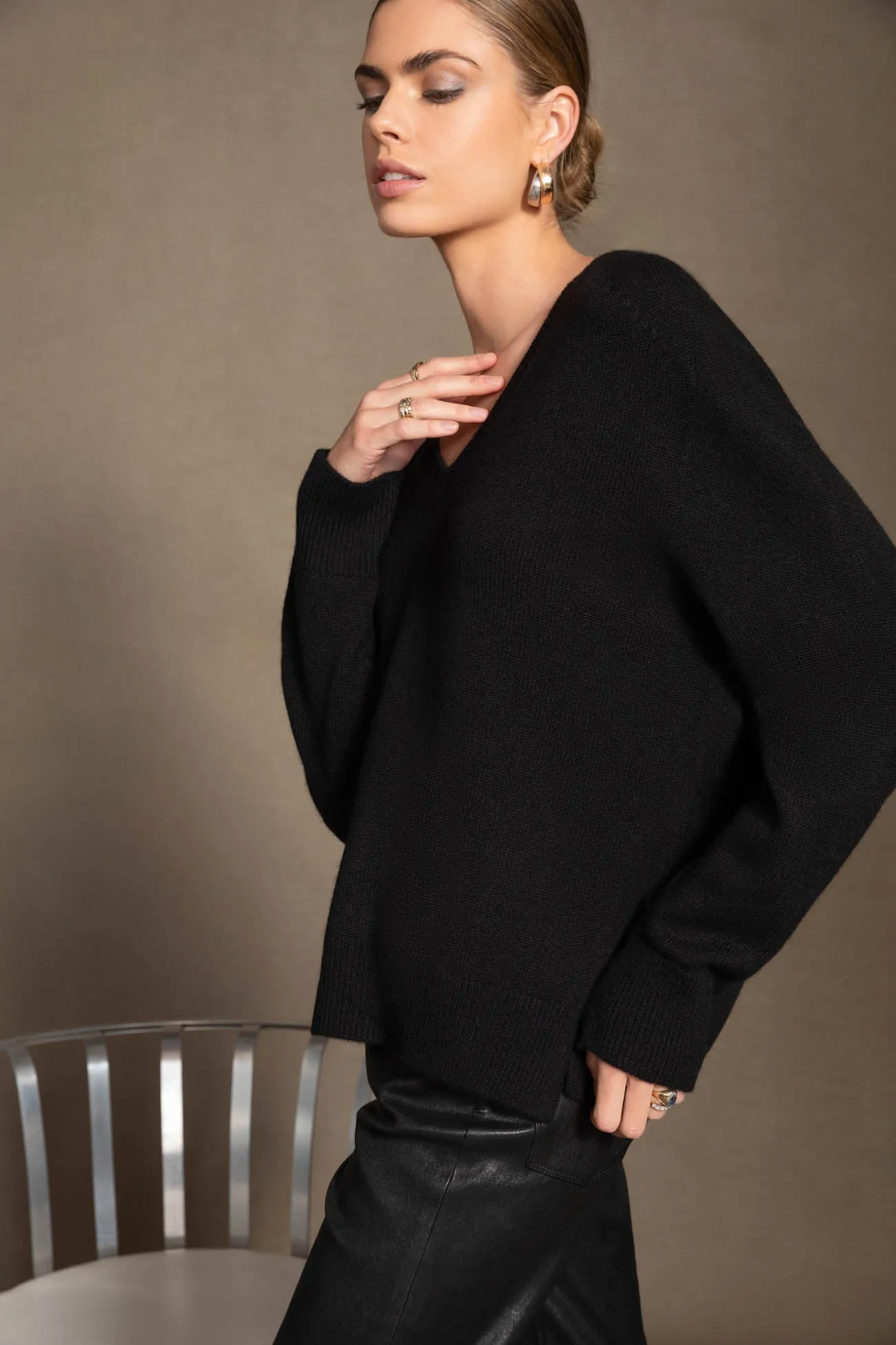 CELINA V-NECK CASHMERE SWEATER