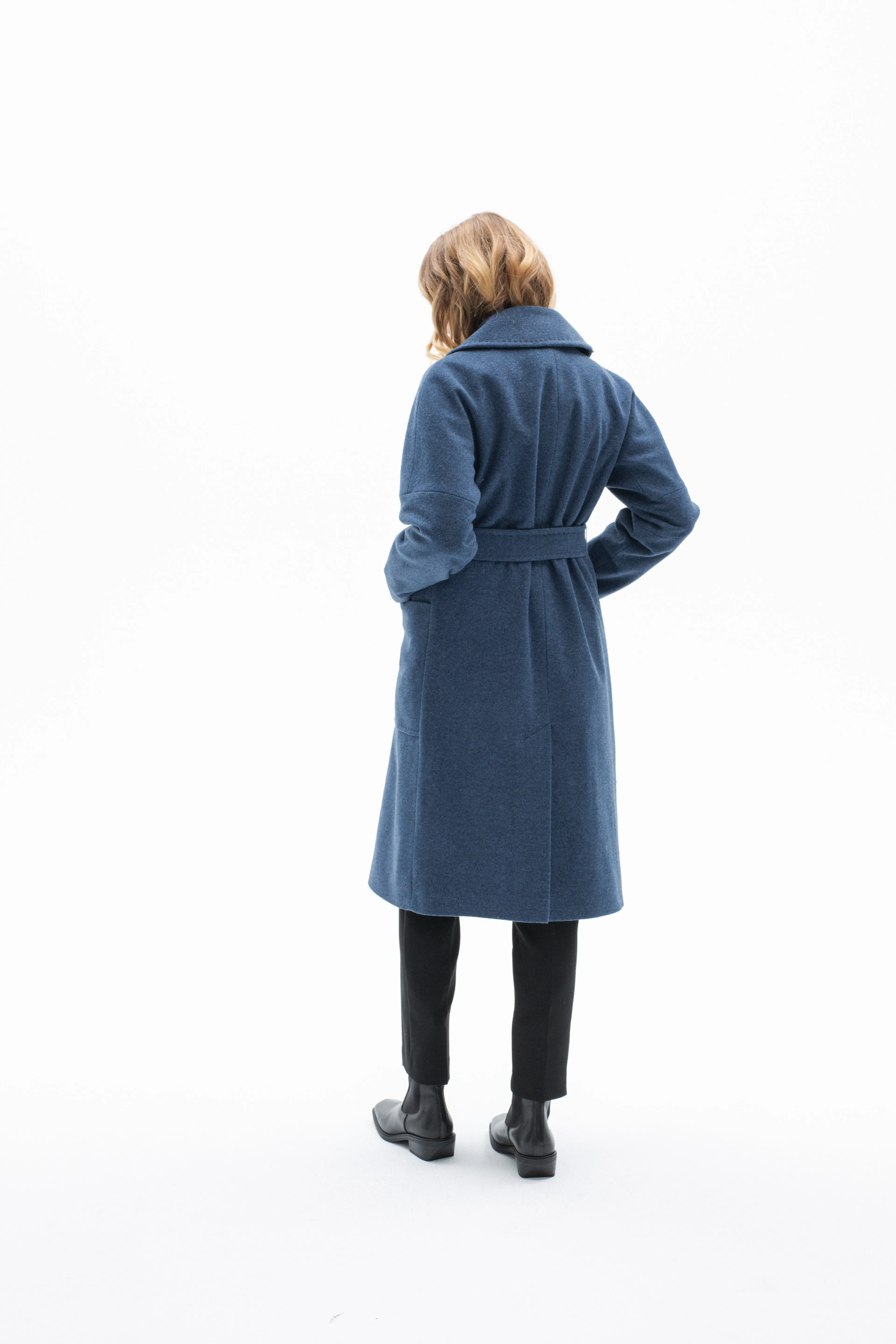 WOOL BLUE COAT WITH PATCH POCKETS